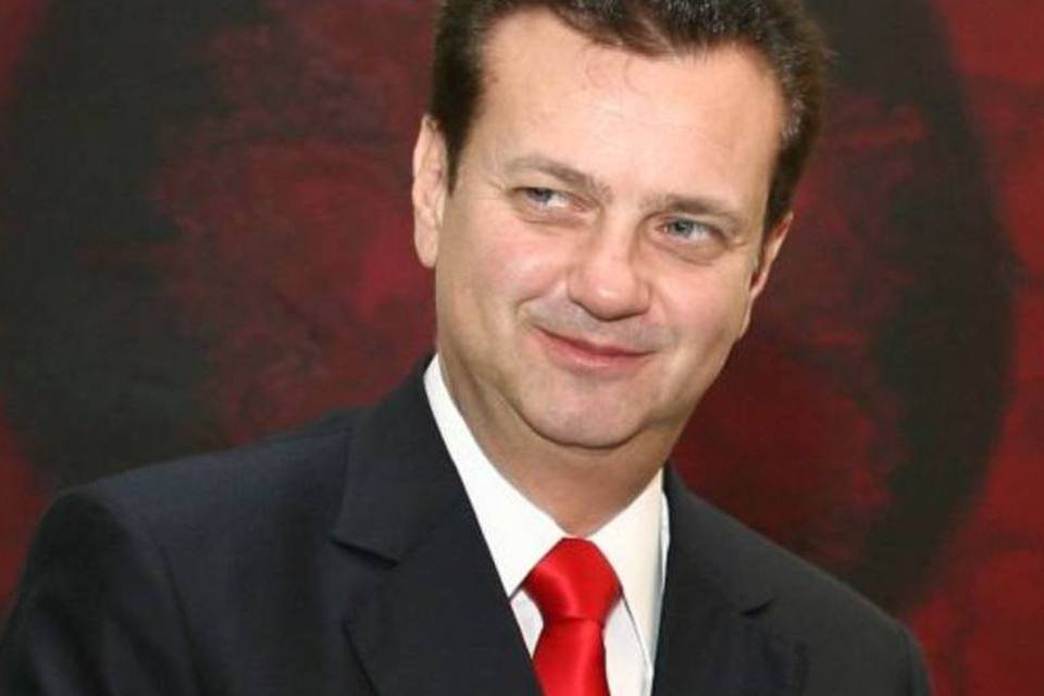 Em evento do PT, Kassab é vaiado e Campos não comparece