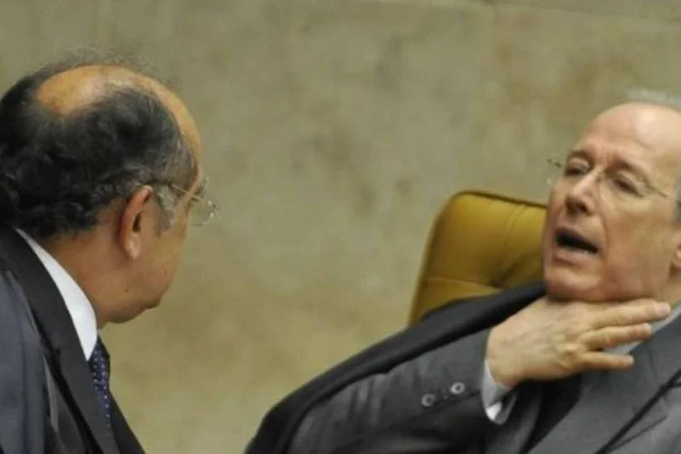 Gilmar Mendes e Celso de Mello: eles não perceberam que o microfone estava ligado enquanto conversavam (José Cruz/Agência Brasil/Agência Brasil)