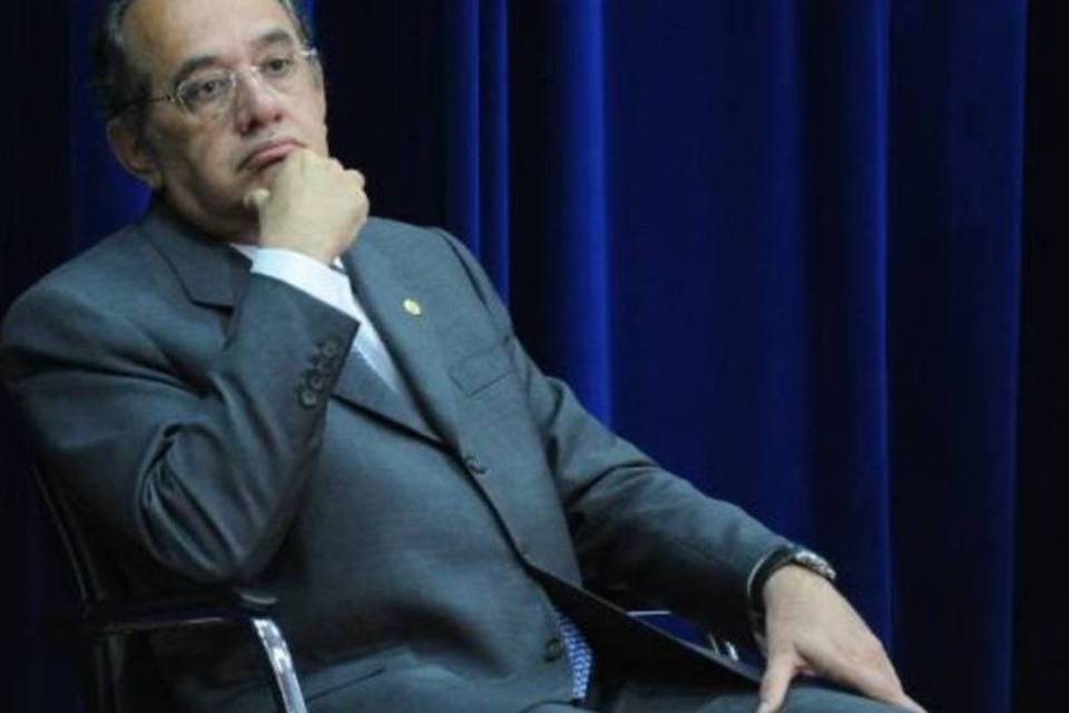 Gilmar Mendes vê relação entre ataques a Gurgel e mensalão