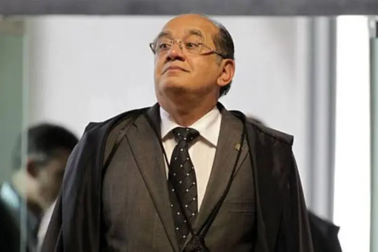 
	Gilmar Mendes: para Mendes, o fato de a den&uacute;ncia ter sido feita tira a quest&atilde;o do debate pol&iacute;tico e a coloca no &acirc;mbito do Judici&aacute;rio
 (Ueslei Marcelino / Reuters)