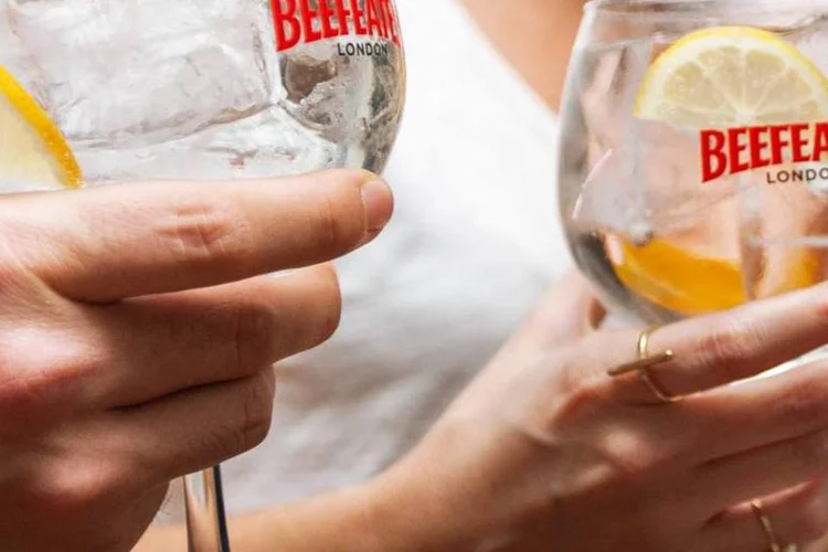 
	Gin Beefeater: com um plano de 4 anos para o pa&iacute;s, a empresa quer para popularizar a bebida
 (Divulgação)