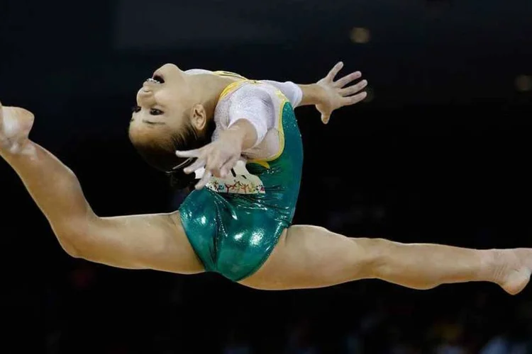 
	A ginasta Fl&aacute;via Miranda garante o primeiro lugar provis&oacute;rio da trave na Rio 2016
 (Getty Images)