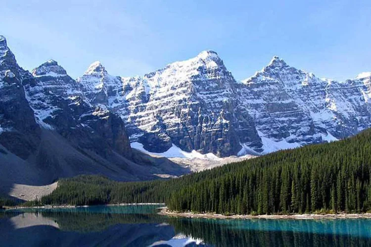 
	 Banff National Park: glaciares da costa leste canadense correm risco de desaparecer devido ao aquecimento global
 (Wikimedia Commons)