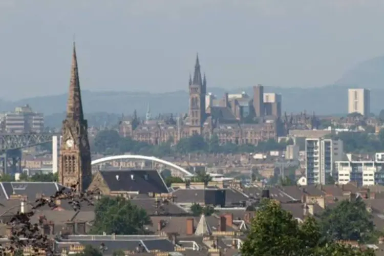 
	Glasgow: pre&ccedil;o de 1,3 bilh&atilde;o de d&oacute;lares pelo acordo sugere um m&uacute;ltiplo de 13 vezes sobre o Ebitda estimado para 2013 dos tr&ecirc;s aeroportos
 (John Lindie/Flickr via Wikimedia Commons)