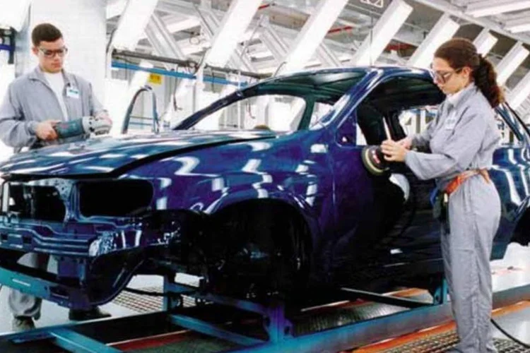 
	Linha de montagem da GM, em Gravata&iacute;: em 2012, unidade zerou o envio de res&iacute;duo para aterros
 (WIECK/Divulgacao)