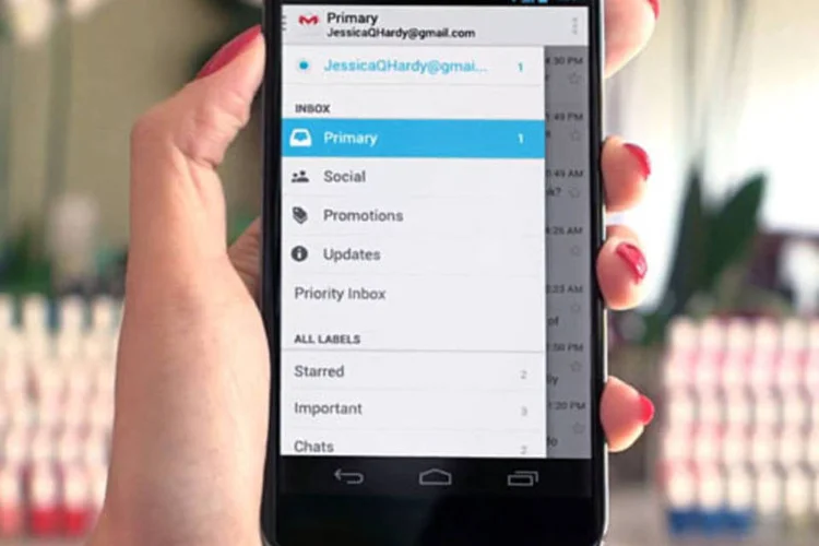 
	App do Gmail em smartphone: o sistema https, mais seguro, a partir de agora ser&aacute; uma prote&ccedil;&atilde;o obrigat&oacute;ria e imposs&iacute;vel de desativar
 (Reprodução/Exame.com)
