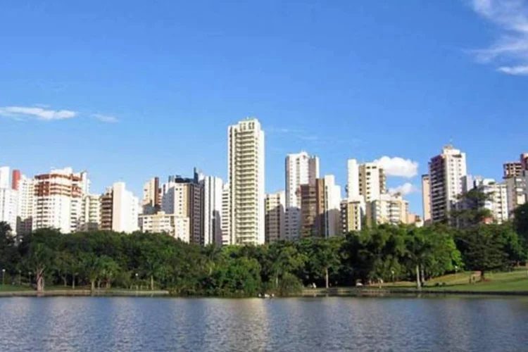 
	Goi&acirc;nia: a Pol&iacute;cia Civil j&aacute; adiantou que ao menos tr&ecirc;s dos presos est&atilde;o envolvidos com o narcotr&aacute;fico.
 (Wikimedia Commons)
