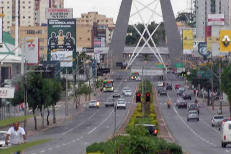 
	Avenida de Goi&acirc;nia: receio &eacute; de que a divulga&ccedil;&atilde;o de boatos gere p&acirc;nico na popula&ccedil;&atilde;o
 (Wikimedia Commons/Wikimedia Commons)
