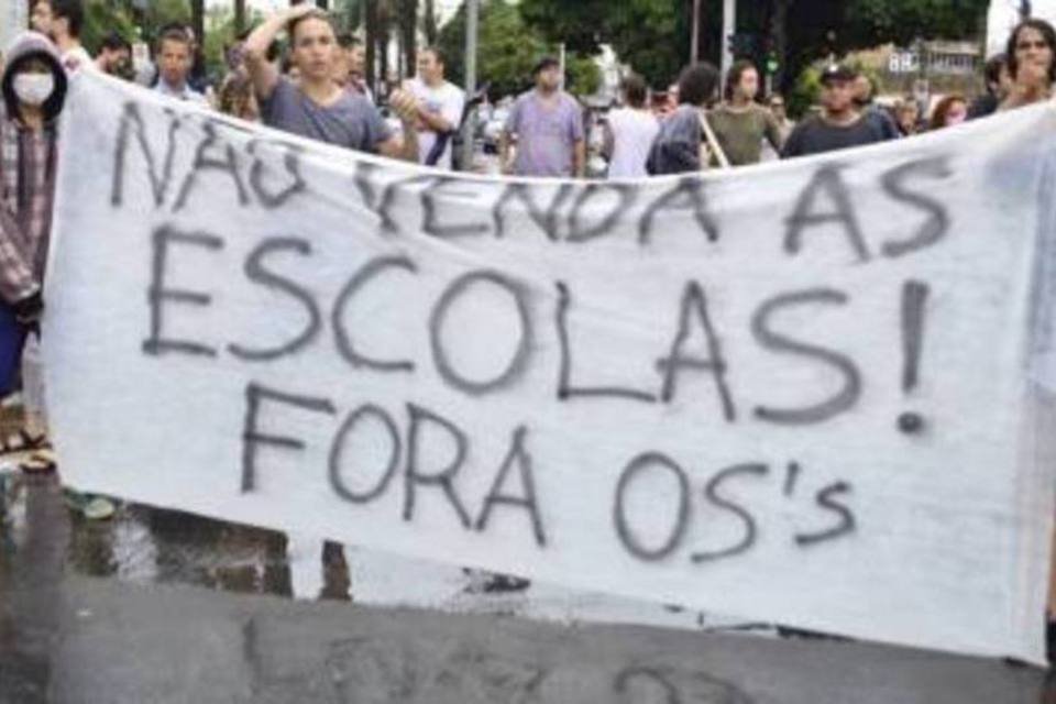 Contra novo modelo de gestão, alunos ocupam 23 escolas em GO