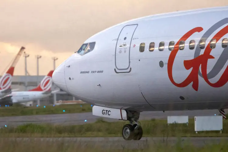 
	Avi&atilde;o da GOL Linhas A&eacute;reas manobra na pista do Aeroporto Santos Dumont, no Rio de Janeiro
 (Dado Galdieri/Bloomberg)