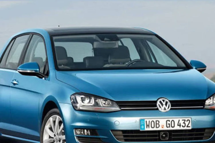 O Golf deve ser trazido para cá nas versões Highline, com o motor 1.4 TSI de 140 cv, e GTI, de 220 cv, trazendo de volta o esportivo cobiçado entre os anos 90 e 2000 (Divulgação)
