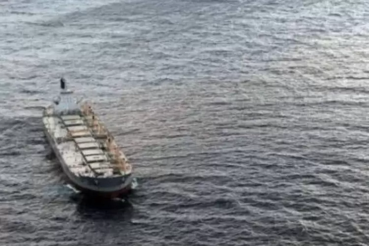 Navios têm dificuldade de trafegar na região do golfo devido a maré intensa (.)