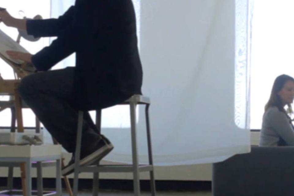Agência parodia Retratos da Real Beleza para receber diretor