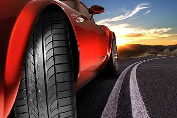 Na Rússia há veículos públicos que custam mais de US$ 66 mil (Divulgação / Goodyear)