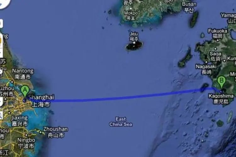 Site orienta usuário a atravessar o Oceano Pacífico de jet ski (Reprodução/Google Maps)