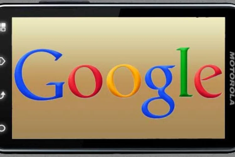 O novo lote de patentes adquirido pelo Google é o segundo que a empresa comprou da IBM nos últimos meses (Montagem com imagens de divulgação)