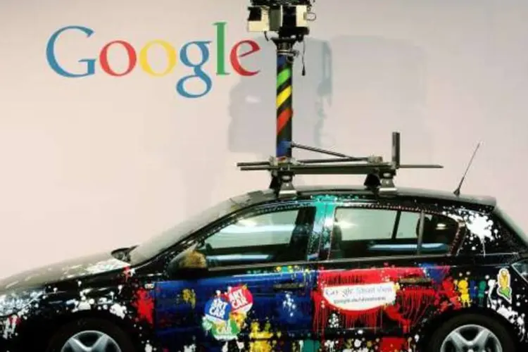 
	Carro do Google Street View: o Google parou de coletar dados e se comprometeu a n&atilde;o faz&ecirc;-lo sem aviso pr&eacute;vio e consentimento, segundo o comunicado.
 (Sean Gallup/Getty Images)