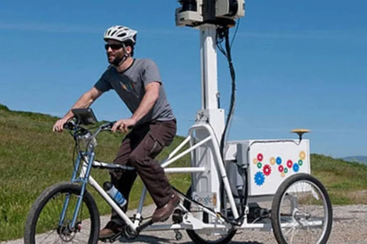 O triciclo do Google Street View: agora ele também vai fotografar lojas (Reprodução)