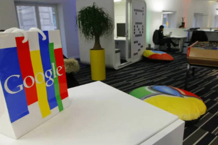 Google: as taxas refletiriam tributos já pagos por telespectadores, emissoras de rádio e televisão e provedores de Internet para financiar arte, cinema e música na França (TAX/GOOGLE REUTERS/Jacques)
