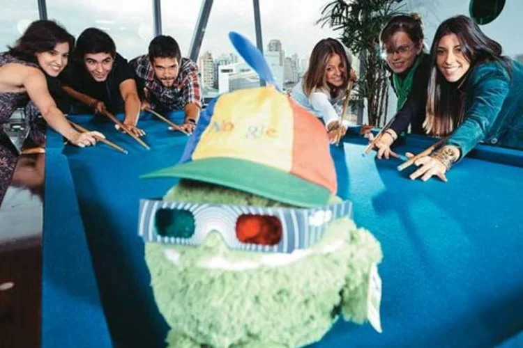 
	Googlers no escrit&oacute;rio da empresa em S&atilde;o Paulo: divers&atilde;o e responsabilidade num mesmo lugar
 (Raul Junior/EXAME.com)