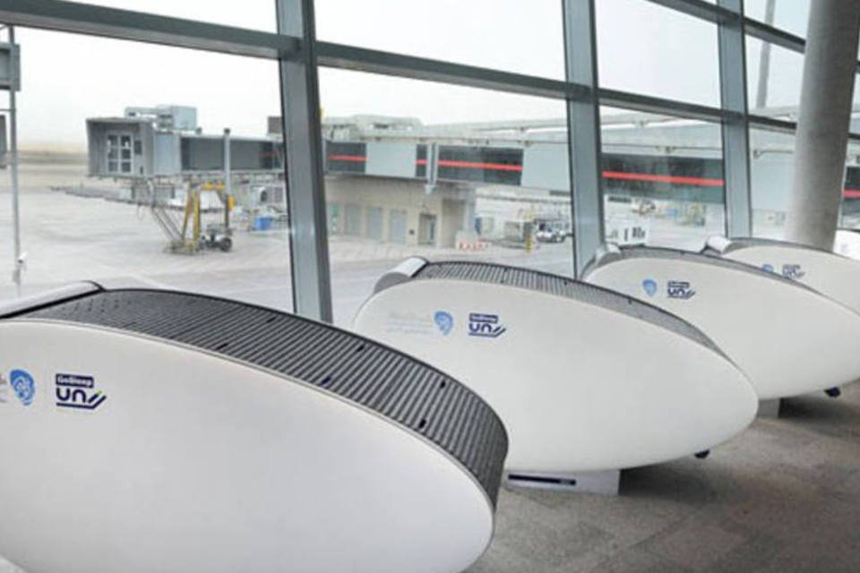 “Casulos” para descanso são instalados em aeroporto