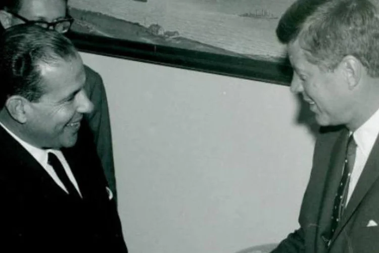 O então presidente João Goulart é recebido nos Estados Unidos pelo presidente John Kennedy: desde 1962 se discutia uma intervenção militar no Brasil (Arquivo Nacional/ABr)