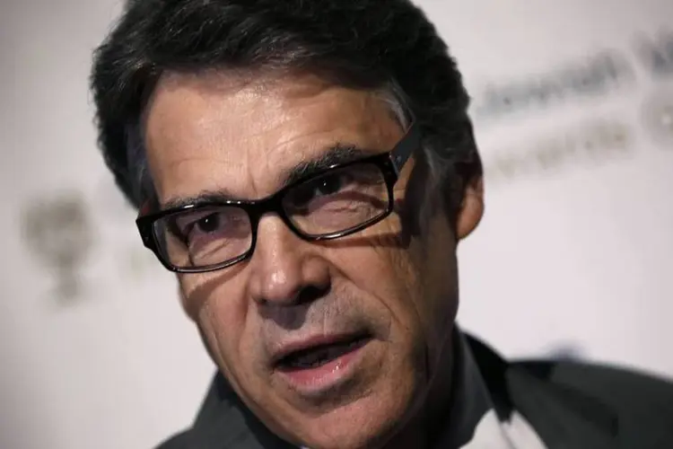 
	Rick Perry: governador disee que h&aacute; possibilidade real de que jihadistas tenham entrado nos EUA
 (Mike Segar/Reuters)
