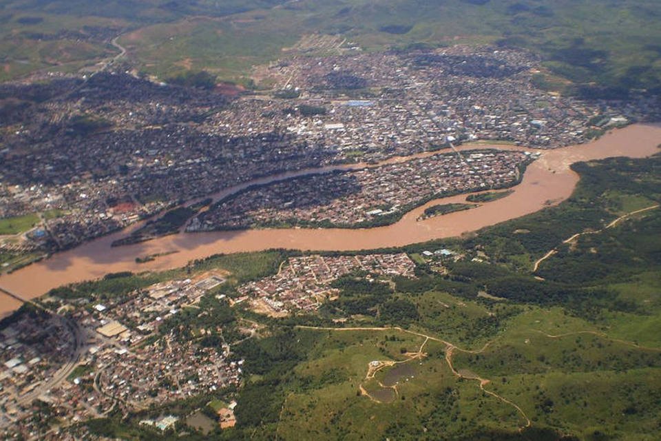 Oito meses após desastre, futuro da Samarco ainda é incerto