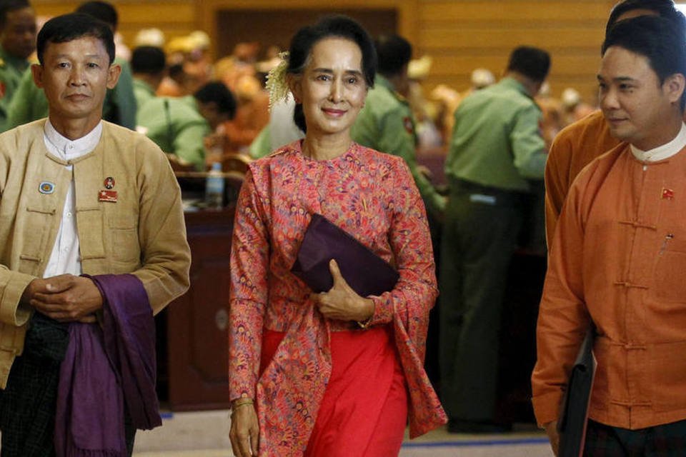 Partido de Suu Kyi assume controle do Parlamento de Mianmar
