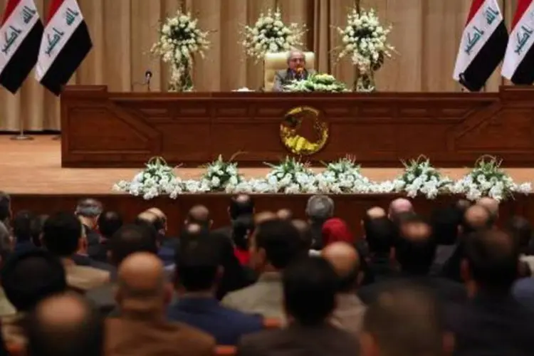 No dia 1º de julho, a sessão inaugural do Parlamento formado após as eleições legislativas de 30 de abril terminou em meio ao caos (Ahmad Al-Rubaye)