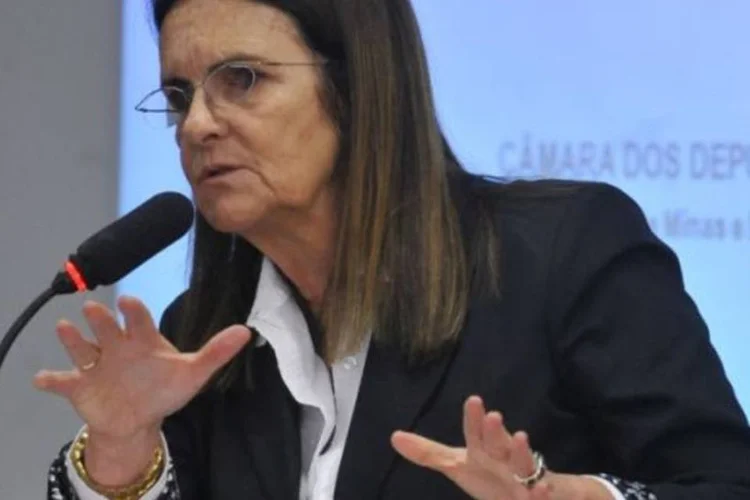
	Gra&ccedil;a Foster: Gra&ccedil;a disse esperar que as regras que venham a ser definidas para a destina&ccedil;&atilde;o dos royalties estabilizem a quest&atilde;o
 (Antônio Cruz/Agência Brasil)