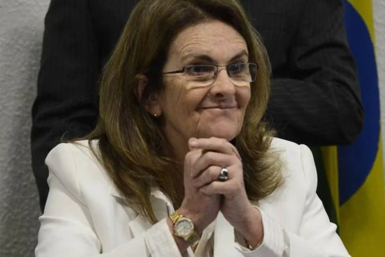 
	Presidente da Petrobras, Gra&ccedil;a Foster, durante depoimento da CPI que investiga den&uacute;ncias de irregularidades na estatal
 (Antonio Cruz/Agência Brasil)