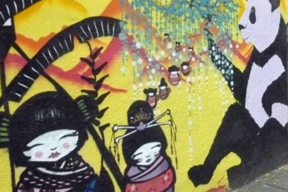 Grafite colore muro de escola na Villa Pompéia