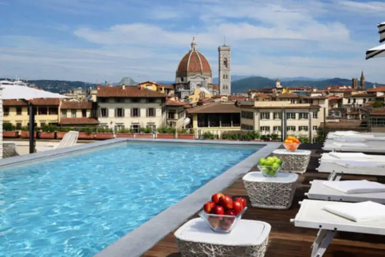 
	Grand Hotel Minerva: da piscina do hotel pode-se apreciar a vista de Floren&ccedil;a, na It&aacute;lia
 (Divulgação)
