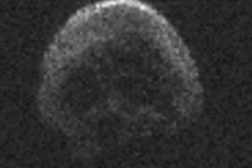 
	Imagem do asteroide captada pela Nasa: meteorito associado ao Halloween tem forma de caveira
 (Divulgação/Nasa/NAIC-Arecibo/NSF)