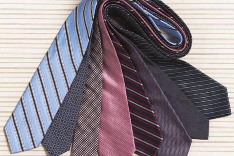 O que está na moda e o que é pecado na hora de usar gravata