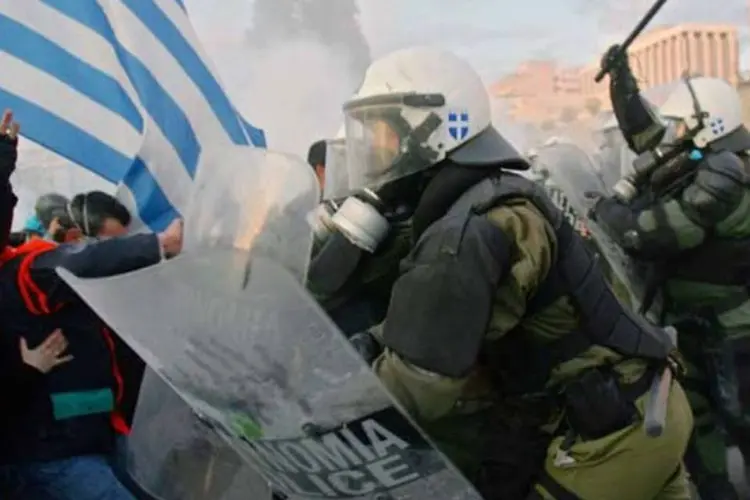 Mais de 120 manifestantes ficaram feridos em confrontos com a polícia de Atenas (Getty Images)