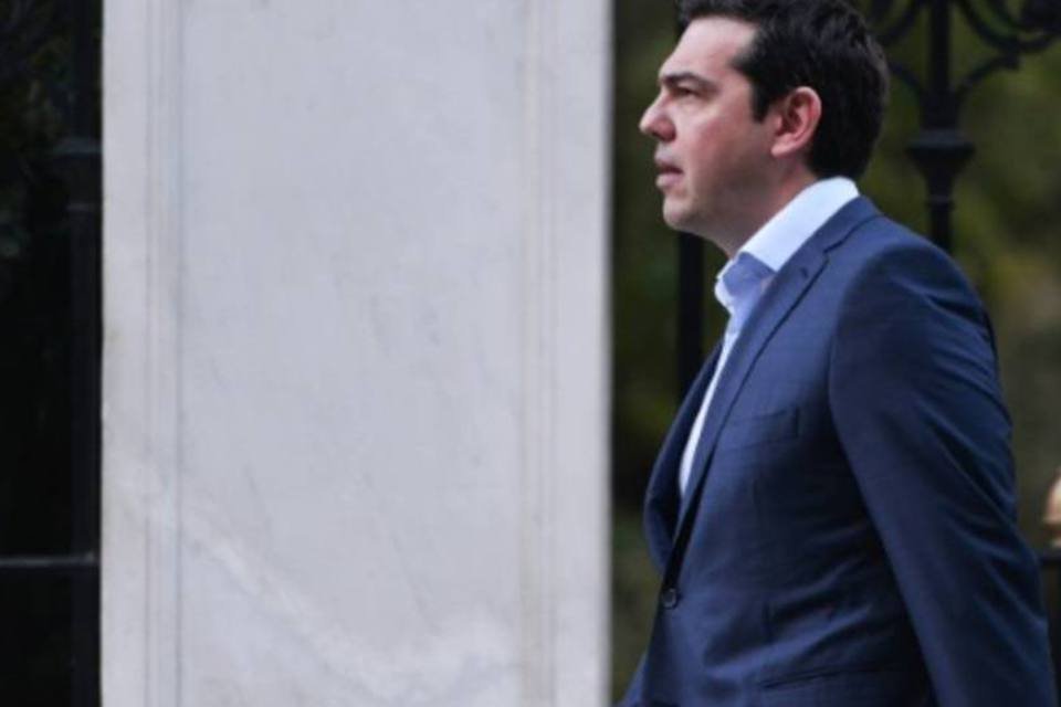 Tsipras promete "esforço" para fechar acordo