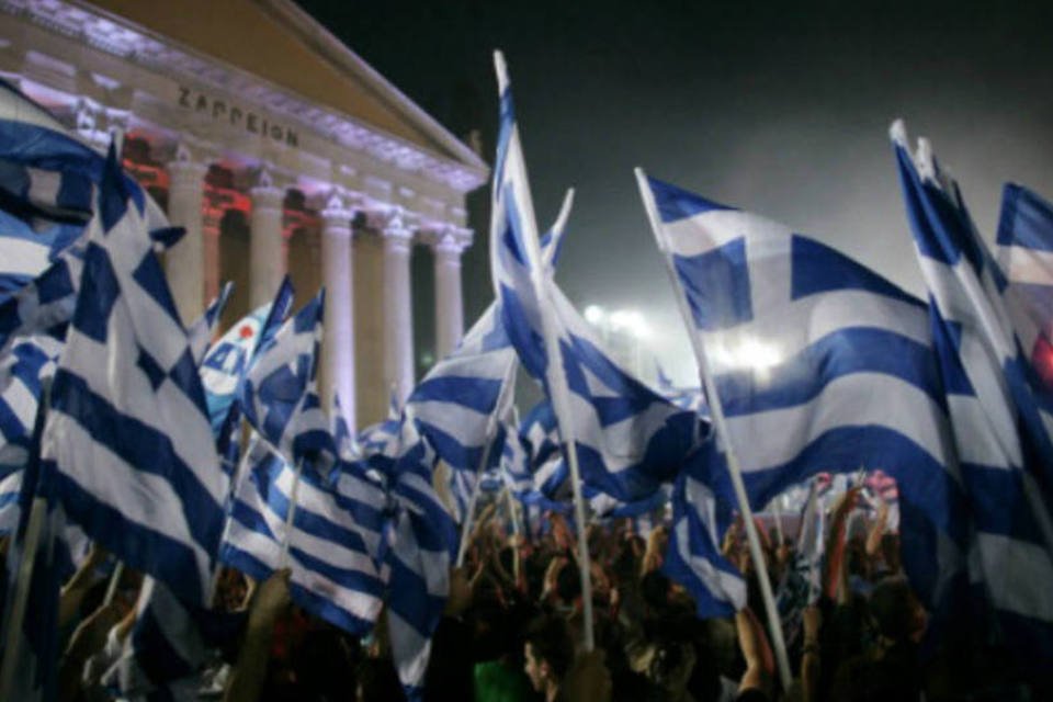BCE aguarda autoridades gregas para revisão de resgate