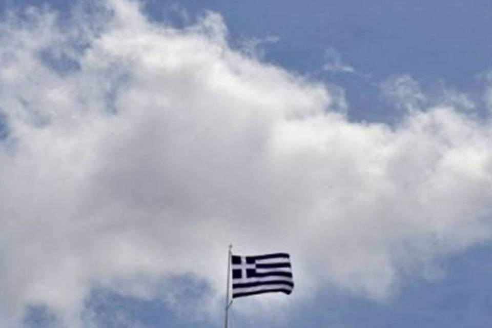 BCE: dívida grega deve atingir teto em 2012 antes de iniciar queda
