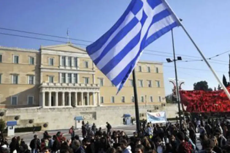 FMI concordou em participar com 30% no primeiro pacote de resgate da Grécia, fechado em 2010 (Louisa Gouliamaki/AFP)
