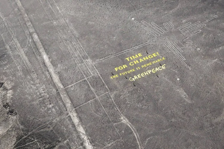 Greenpeace: "O Greenpeace nunca devia ter realizado a atividade nas linhas de Nazca" (Greenpeace/Reuters)
