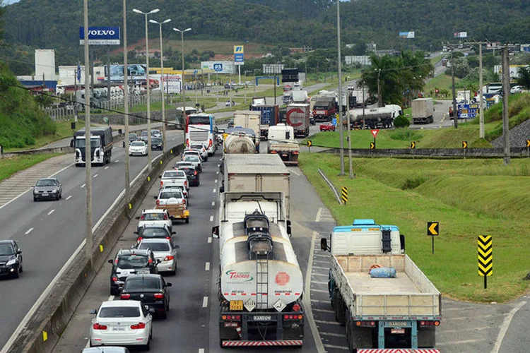 
	Rodovias: &ldquo;Excesso de velocidade, ultrapassagens irregulares, embriaguez ao volante e a falta de itens de seguran&ccedil;a, tal como cadeirinhas e cintos de seguran&ccedil;a, foram pontos focais das a&ccedil;&otilde;es&rdquo;
 (Nilson Bastian/Câmara dos Deputados)