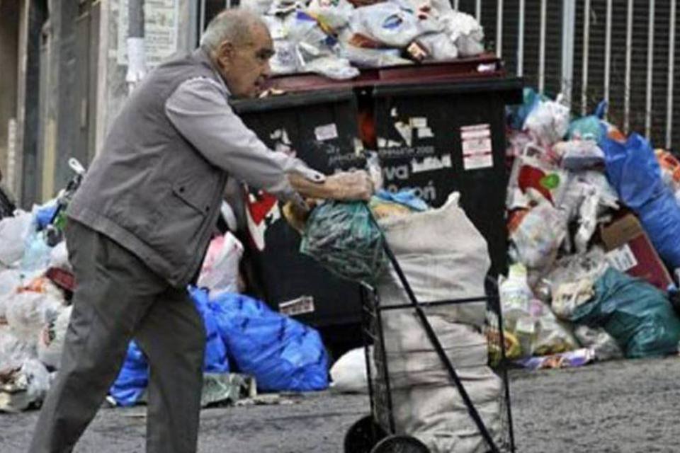 Grécia abre centros públicos para sem-teto pela onda de frio