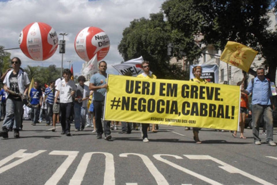 Fica para domingo decisão sobre greves nas universidades