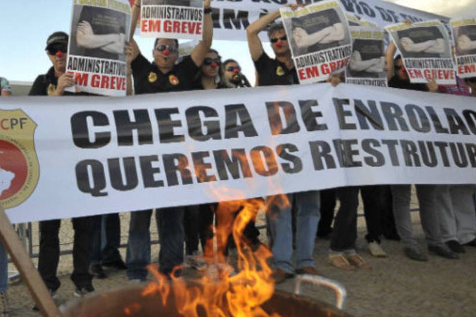 Próxima semana terá série de reuniões para regular greves