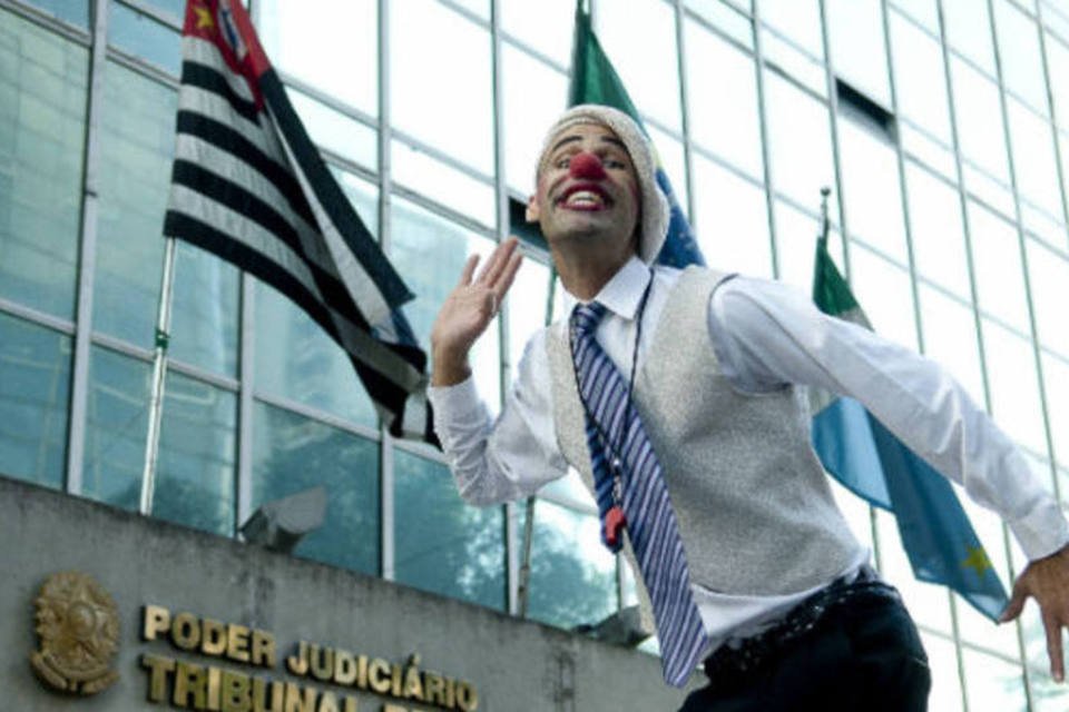 30 categorias em greve aceitam proposta do governo