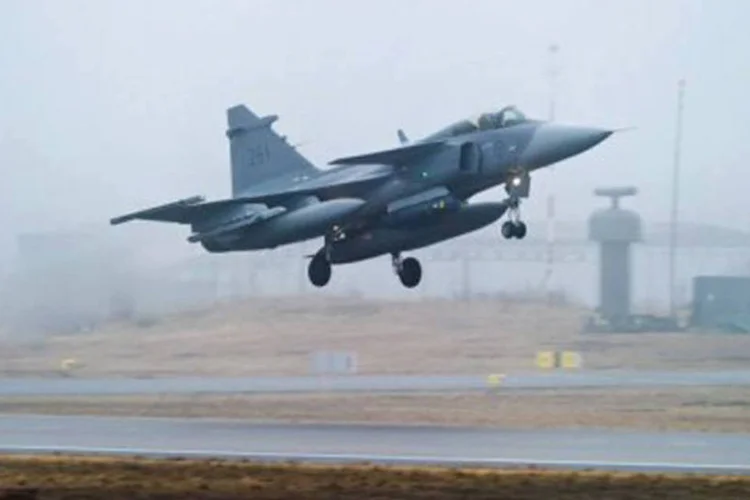 
	O ca&ccedil;a Gripen NG, da sueca Saab: a medida se deve aos novos ind&iacute;cios de que o contrato firmado com a Saab pode ter rela&ccedil;&atilde;o com lobista Mauro Marcondes Machado e a esposa dele
 (Bthebest/ Wikimedia Commons)