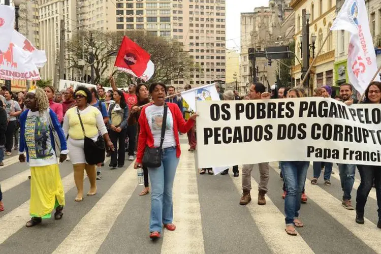 Grito dos Excluídos faz manifestação na Praça da Sé de São Paulo (Rovena Rosa/Agência Brasil)