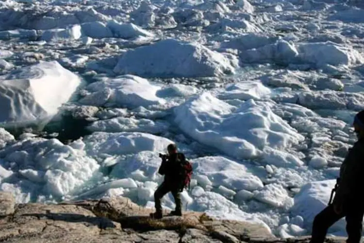 1 – Cobrir as geleiras do Ártico com uma “manta gigante" (Getty Images)